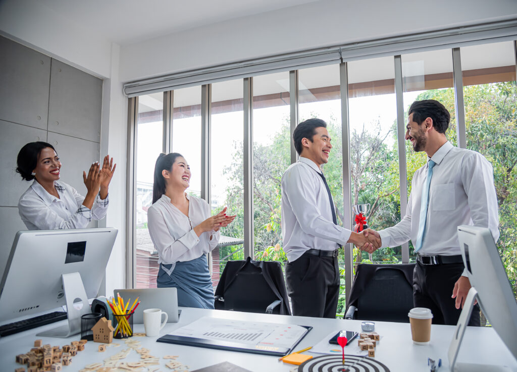 What Does a Typical Day Look Like Working with Offshore Staff?​​ Center Image