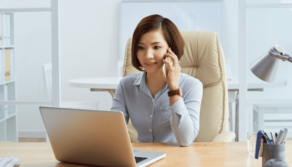 offshore-bdr-manager-concentrating-at-her-desk