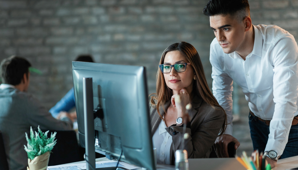 The_Benefits_of_IT_Outsourcing_fo_Small_Businesses-HEADER 1
