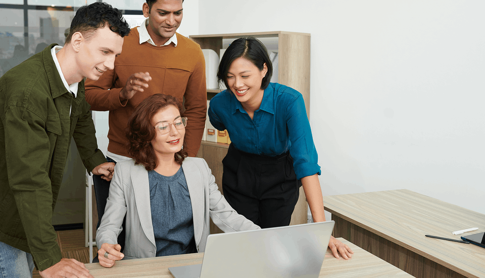 Support group of employees for a collaborative culture