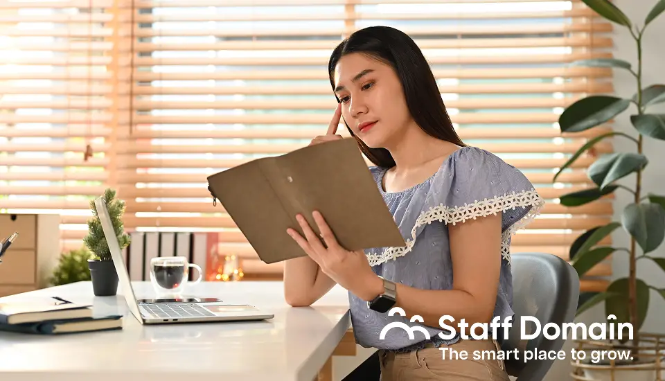 Female reviewing the Offshoring job tips